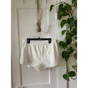 SHEIN curve women’s size 2x-large white shorts